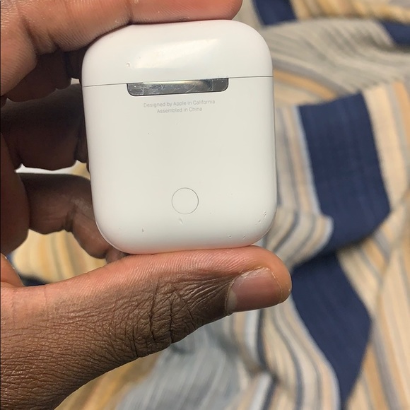 Air pod case - Picture 2 of 4